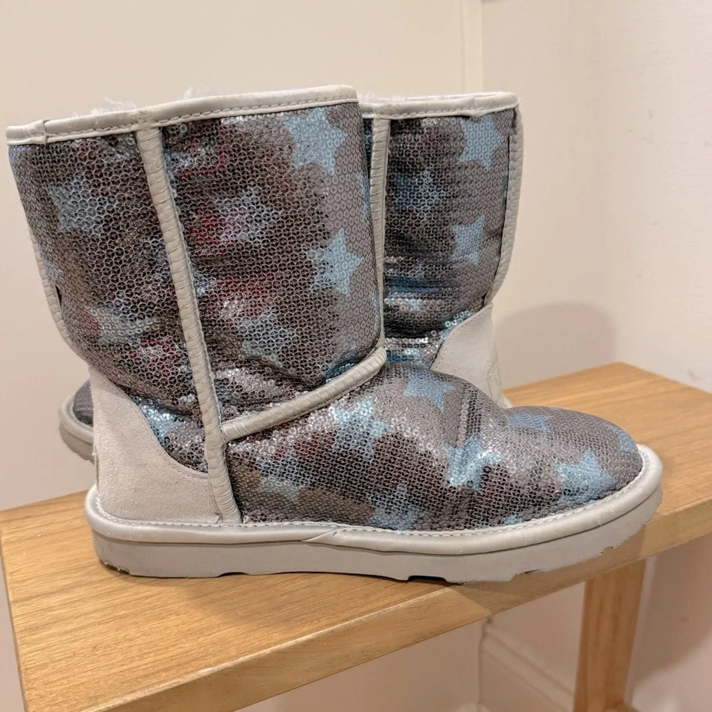 UGG classic short